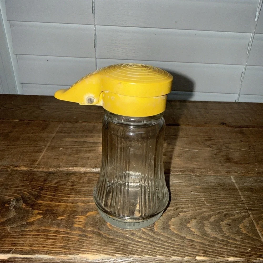 Vintage Salt/pepper Shaker